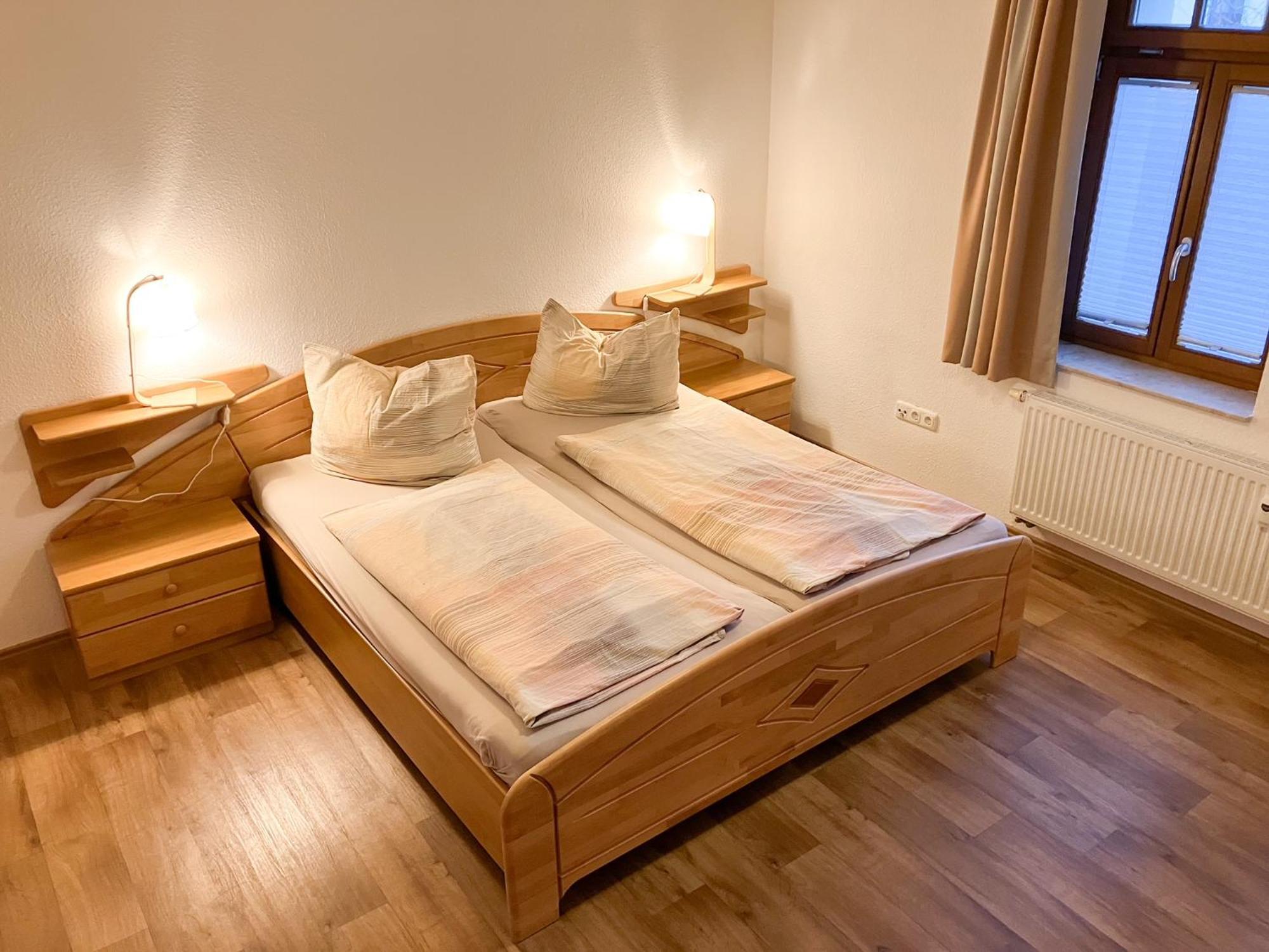 Ferienwohnung Morgensonne Am Kurpark Bad Berka - Parkplatz - Spielplatz - Wlan - 2 Schlafzimmer מראה חיצוני תמונה